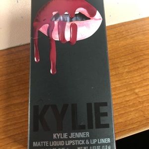 Brand New Kylie Cosmetics holiday lip kit